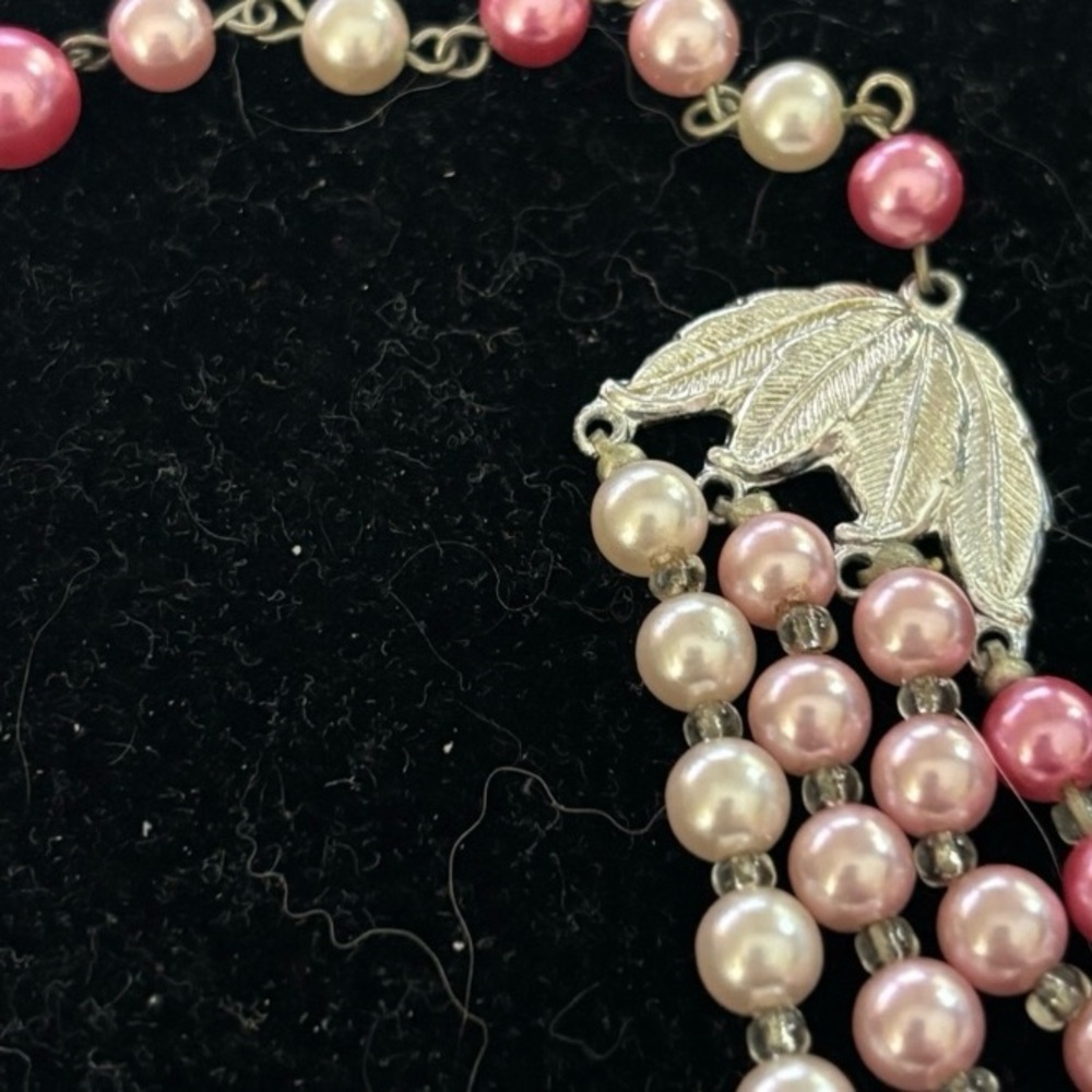JAPAN SIGNED FOUR STRAND OF GORGEOUS FAUX PEARLS PINK BEADS AND BEAD CAPS - Picture 9 of 17